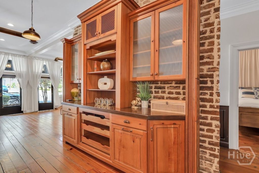 Image 73 of property listing at 1014 Abercorn Street, Savannah, GA 31401