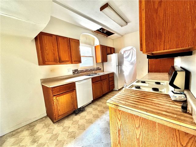 1239 6th Ave, Ford City Boro, PA 16226