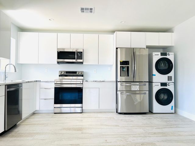 206 SE 1st Avenue 5, Delray Beach, FL 33444
