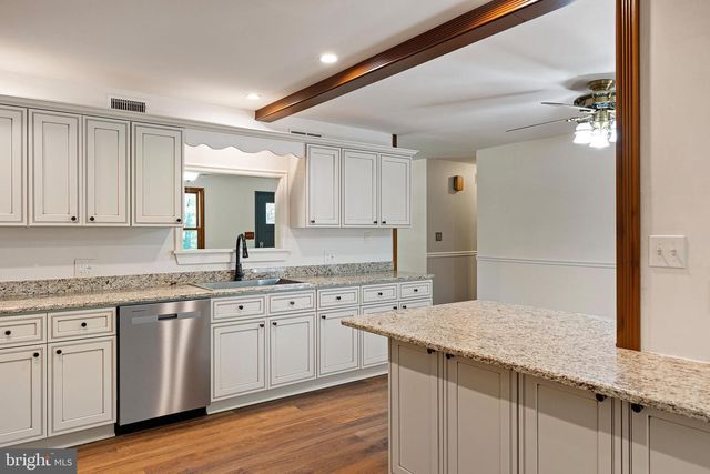 19 PINE LN, North East, MD 21901