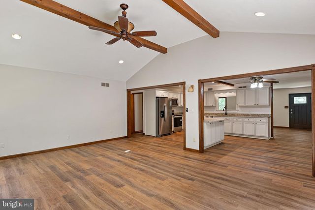 19 PINE LN, North East, MD 21901