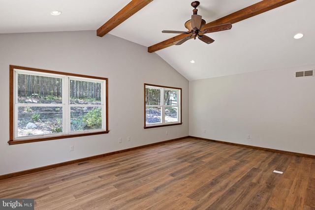 19 PINE LN, North East, MD 21901