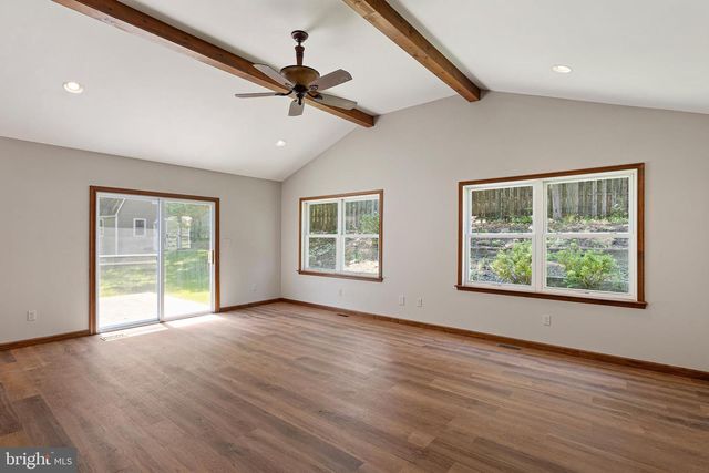19 PINE LN, North East, MD 21901