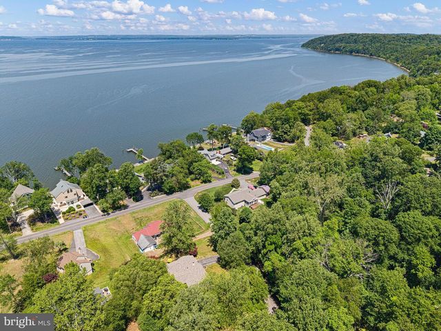 19 PINE LN, North East, MD 21901
