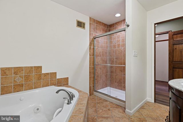 19 PINE LN, North East, MD 21901
