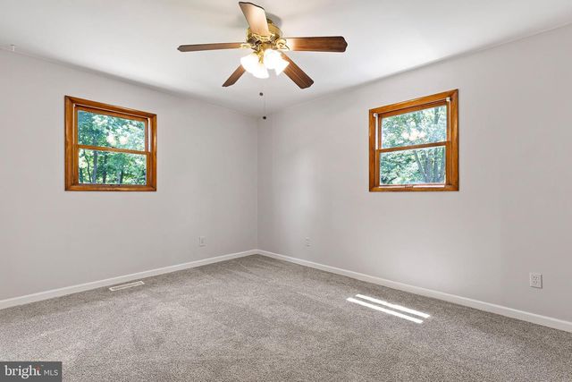 19 PINE LN, North East, MD 21901
