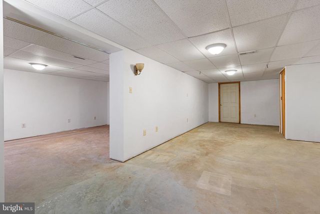 19 PINE LN, North East, MD 21901