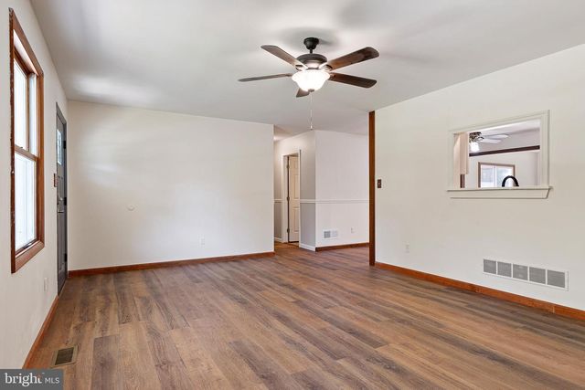 19 PINE LN, North East, MD 21901