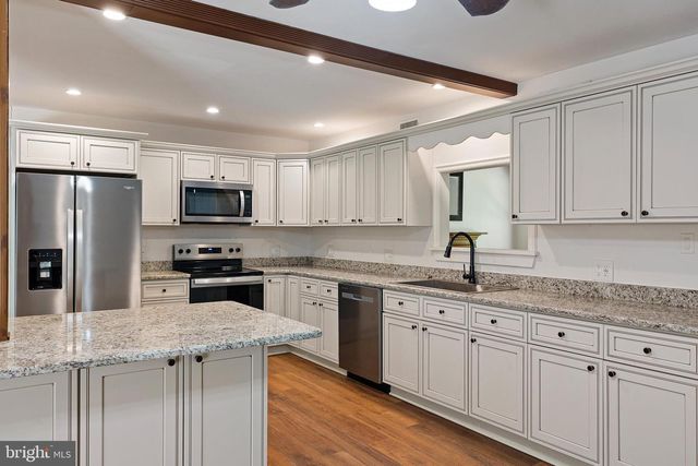19 PINE LN, North East, MD 21901