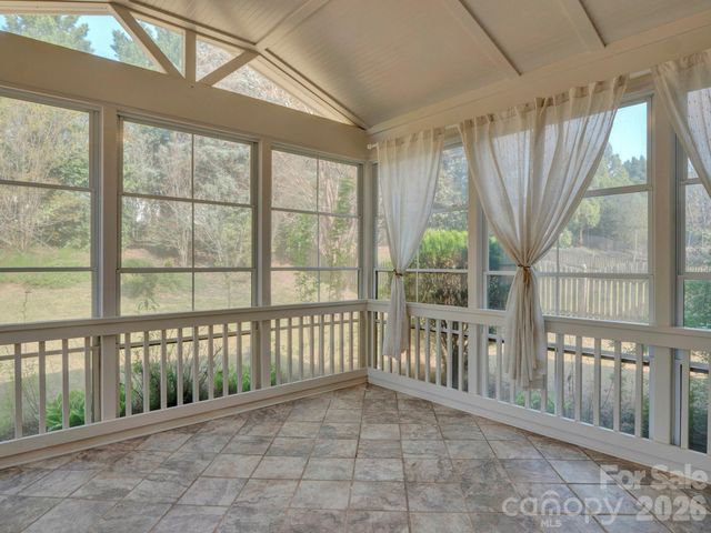 11126 Maplehurst Drive, Charlotte, NC 28277