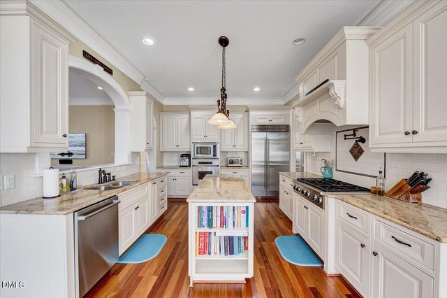 101 Foxdale Grant Court, Cary, NC 27519