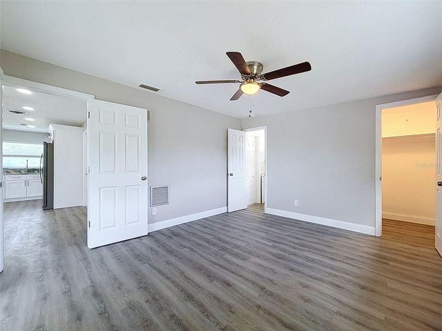 307 87TH AVENUE NE, St Petersburg, FL 33702