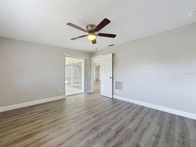 307 87TH AVENUE NE, St Petersburg, FL 33702