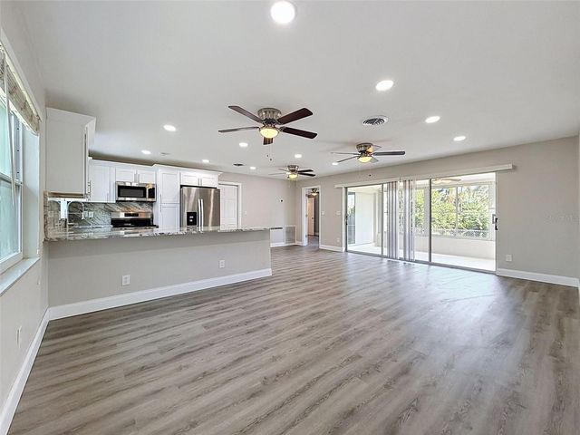307 87TH AVENUE NE, St Petersburg, FL 33702