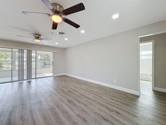 307 87TH AVENUE NE, St Petersburg, FL 33702