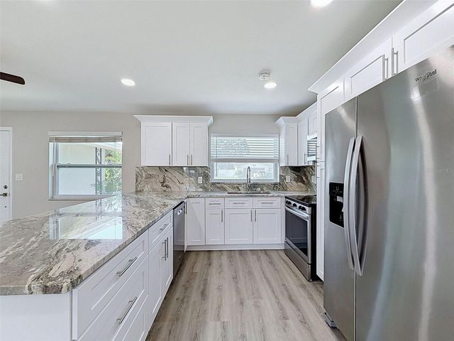 307 87TH AVENUE NE, St Petersburg, FL 33702