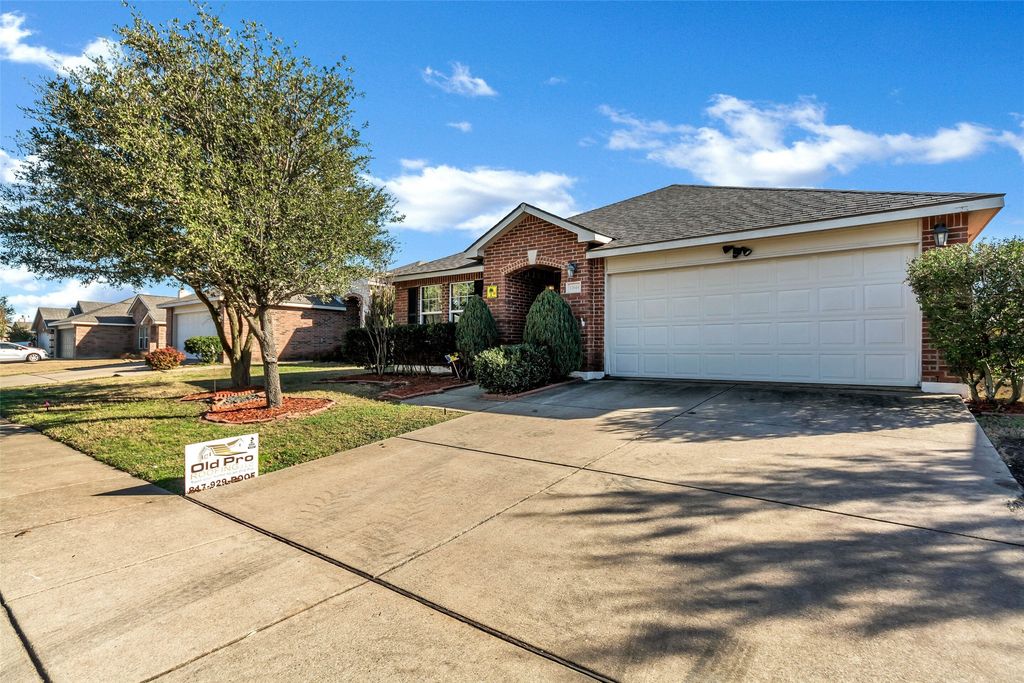 12644 Harvest Grove Drive, Fort Worth, TX 76244