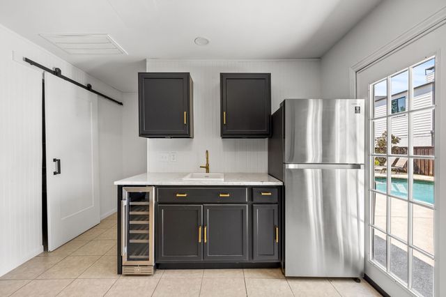 6211 Marquita Avenue, Dallas, TX 75214