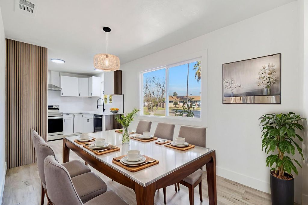 Image 10 of property listing at 26958 John F Kennedy Court, Madera, CA 93637