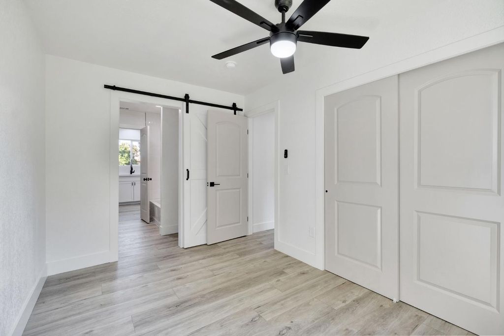 Image 20 of property listing at 26958 John F Kennedy Court, Madera, CA 93637