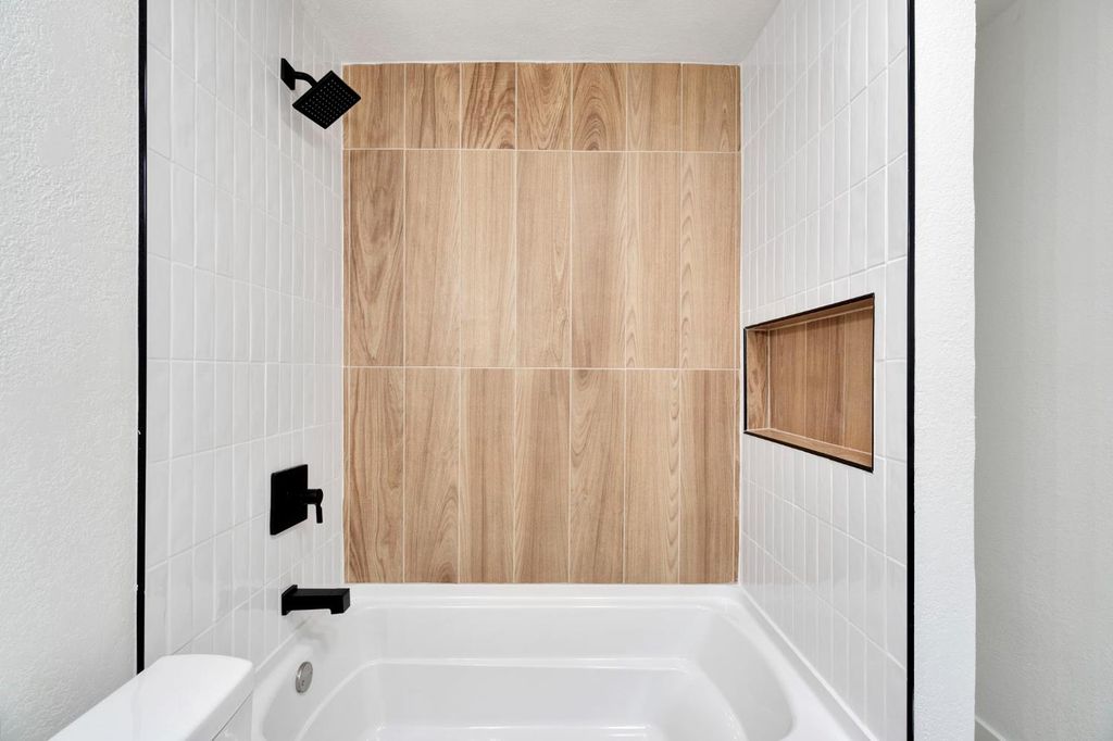 Image 24 of property listing at 26958 John F Kennedy Court, Madera, CA 93637