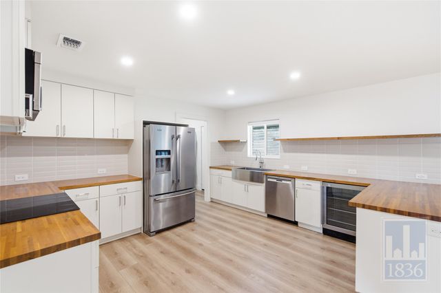 2703 Burleson RD, Austin, TX 78741