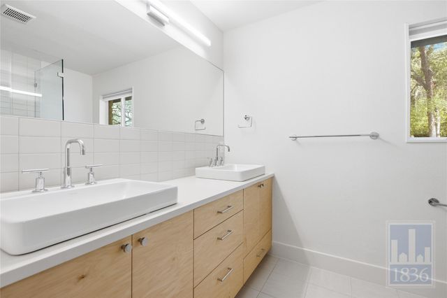 2703 Burleson RD, Austin, TX 78741