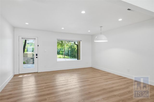2703 Burleson RD, Austin, TX 78741