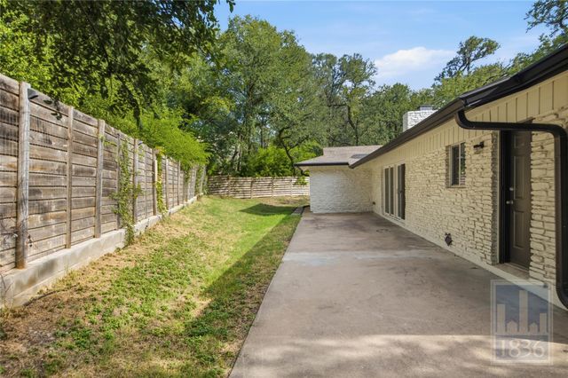 2703 Burleson RD, Austin, TX 78741