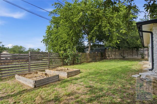 2703 Burleson RD, Austin, TX 78741