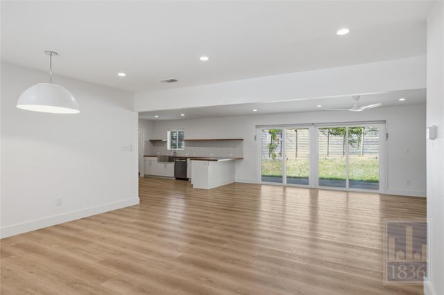2703 Burleson RD, Austin, TX 78741
