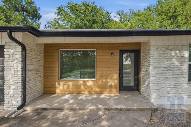 2703 Burleson RD, Austin, TX 78741