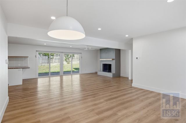 2703 Burleson RD, Austin, TX 78741