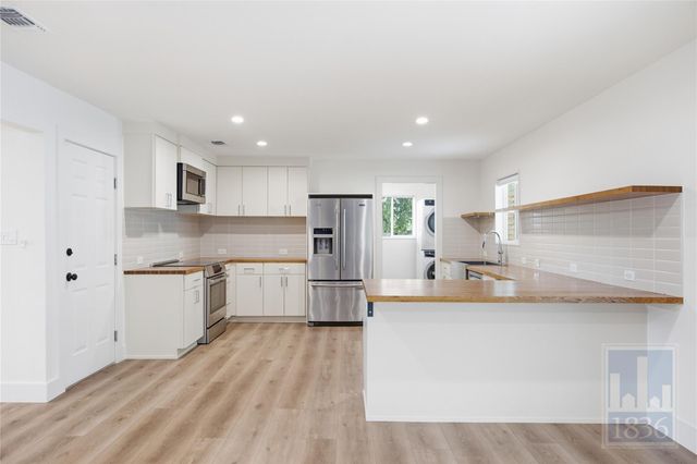 2703 Burleson RD, Austin, TX 78741