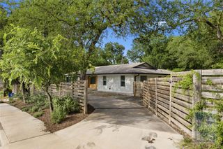 2703 Burleson RD, Austin, TX 78741