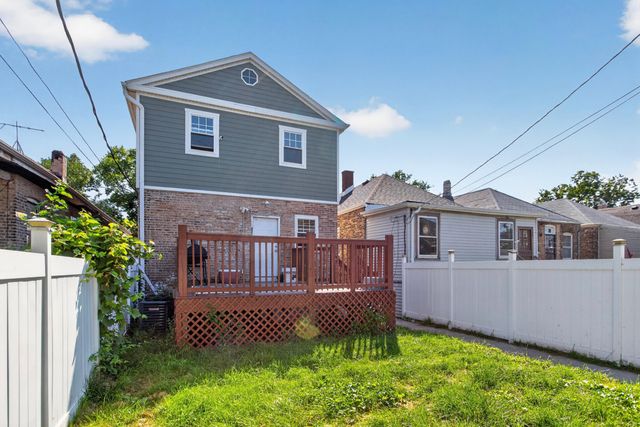 7820 S Rhodes Avenue, Chicago, IL 60619