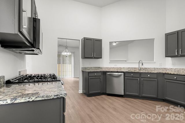 1940 Waters Trail Drive, Charlotte, NC 28216