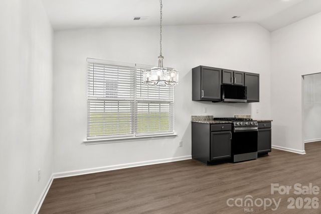 1940 Waters Trail Drive, Charlotte, NC 28216