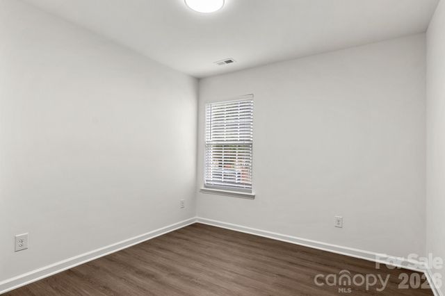 1940 Waters Trail Drive, Charlotte, NC 28216