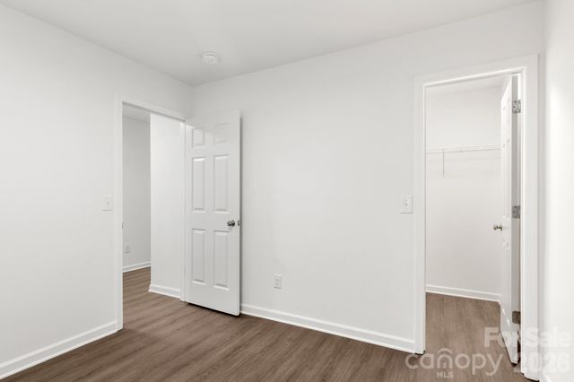 1940 Waters Trail Drive, Charlotte, NC 28216