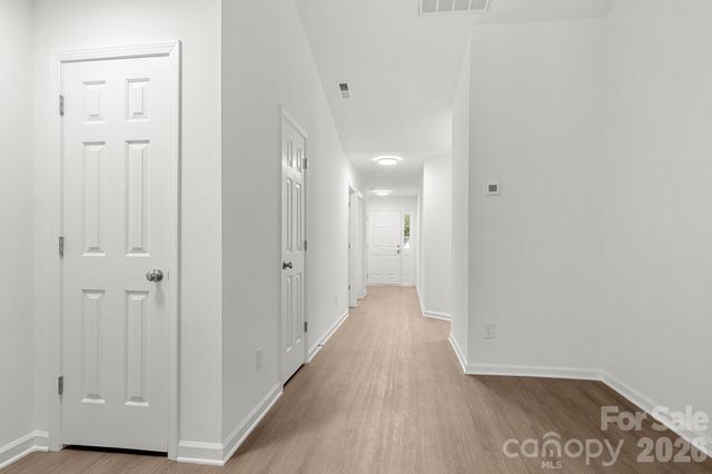1940 Waters Trail Drive, Charlotte, NC 28216