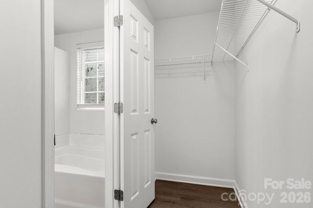 1940 Waters Trail Drive, Charlotte, NC 28216
