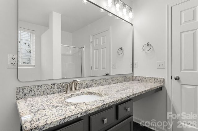 1940 Waters Trail Drive, Charlotte, NC 28216