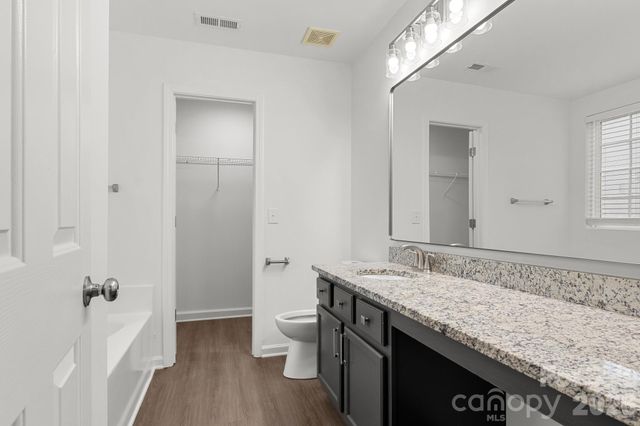 1940 Waters Trail Drive, Charlotte, NC 28216
