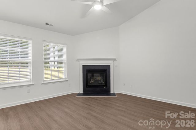 1940 Waters Trail Drive, Charlotte, NC 28216