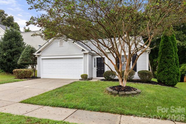 1940 Waters Trail Drive, Charlotte, NC 28216