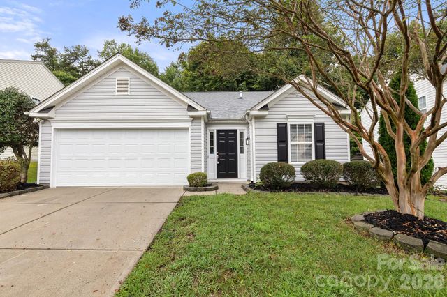 1940 Waters Trail Drive, Charlotte, NC 28216