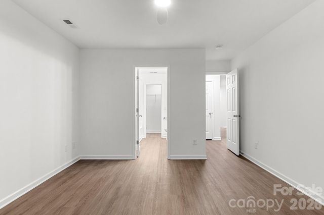 1940 Waters Trail Drive, Charlotte, NC 28216