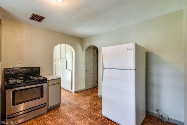 632 Roslyn Avenue, Akron, OH 44320