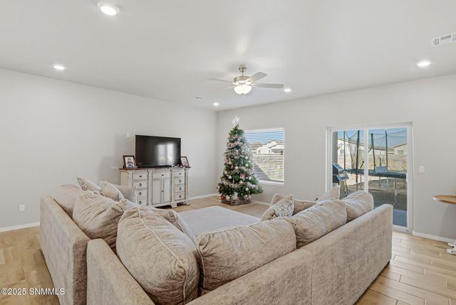 3933 Santa Sophia Road, Las Cruces, NM 88012